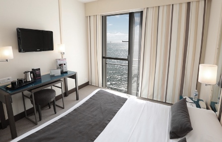 Double Room with a Side View on th Sea